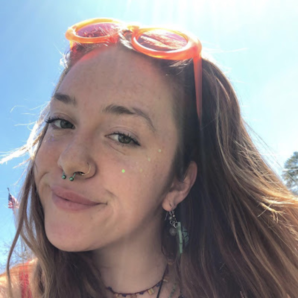 Meet your Posher, Maya